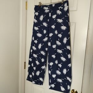 Old Navy Patterned Capris
